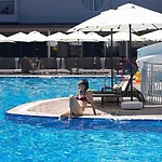 Q Ella Hotel 4*