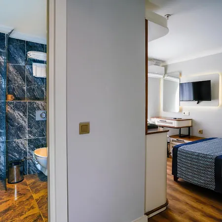 Otel Q Ella 4*
