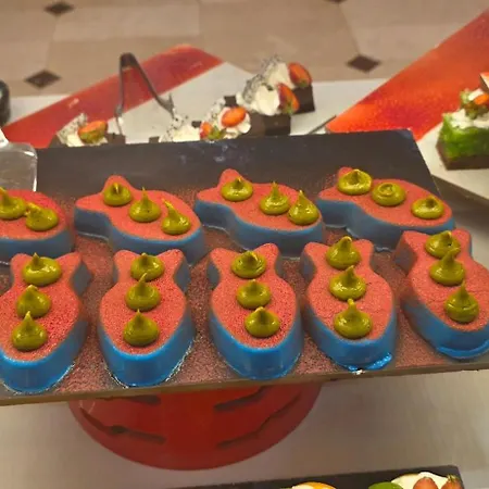 Q Ella Ξενοδοχείο 4*