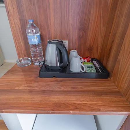 Q Ella Ξενοδοχείο