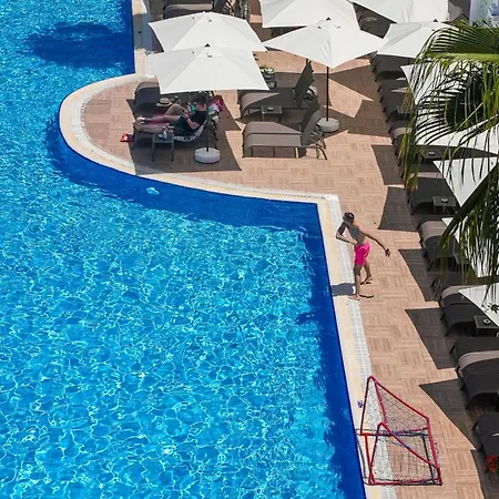 Готель Q Ella Сіде