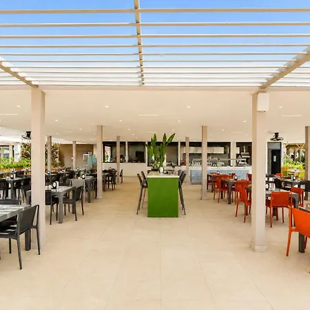 Q Ella Side