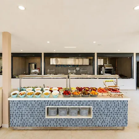 Q Ella Hotel