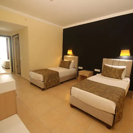 Q Ella Hotel 4*