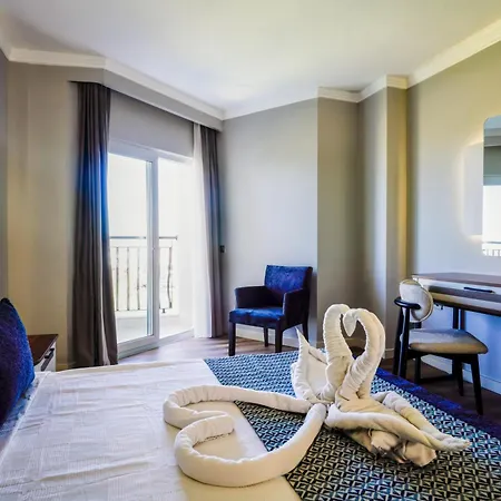 Q Ella Hotel